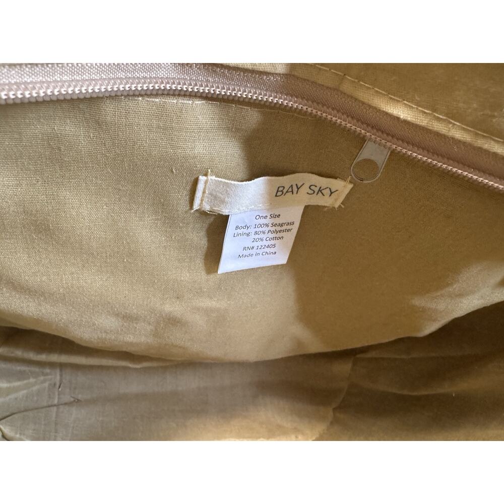 NWT BAY SKY Vegan Huge Beach Bag- Faux Leather Fringe Cowrie Shells Zip Close - Picture 7 of 10